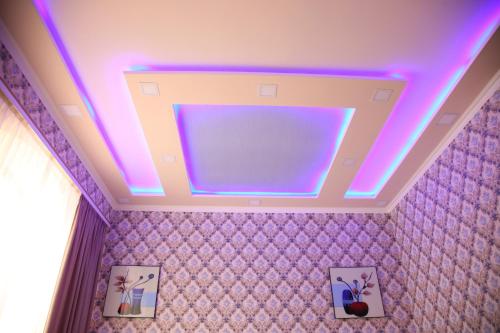  Hotel Felisa Gyumri -  Room  picture :   Tea/Coffee maker    Shower    TV                           