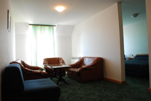 Coin salon dans l'établissement Hotel Imzit Dobrinja