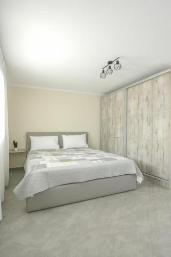 W1 Rooms