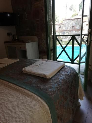 Celsus Boutique Hotelの敷地内または近くにあるプール