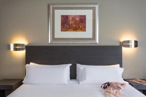 Mercure Madrid Centro Image