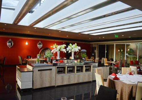 Restoran atau tempat lain untuk makan di Savoy Hotel Encarnación