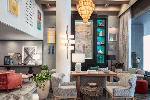 Hotel Triton Image
