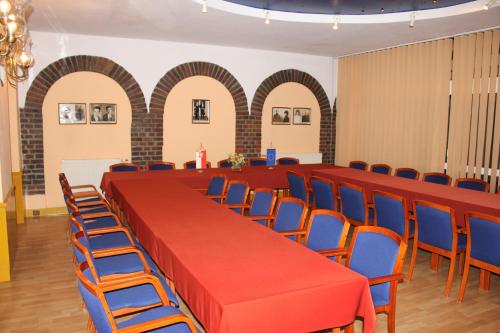 Espace de conférence ou salle de réunion dans l'établissement Hotel BAST Wellness & SPA