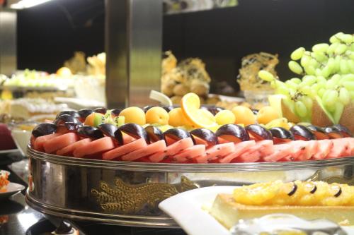 ホテルの敷地内または近くでの食事または食べ物