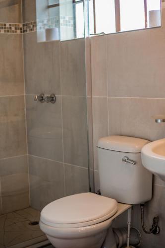 Ένα μπάνιο στο Out of Africa Guesthouse