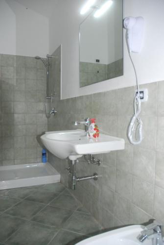 Ένα μπάνιο στο Hotel Bosco Selene