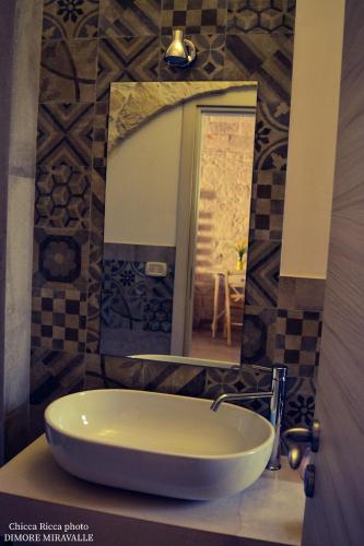 Salle de bains dans l'établissement Dimore Miravalle