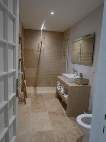 Un baño de Le Domaine de Patris