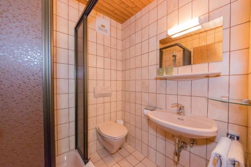 Koupelna v ubytování BIO-Bauernhof Hatzbauer