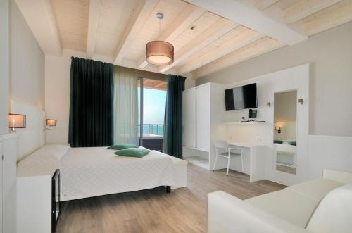 Llit o llits en una habitació de Hotel Austria