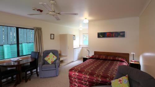 Ένα ή περισσότερα κρεβάτια σε δωμάτιο στο Bk's Counties Motor Lodge
