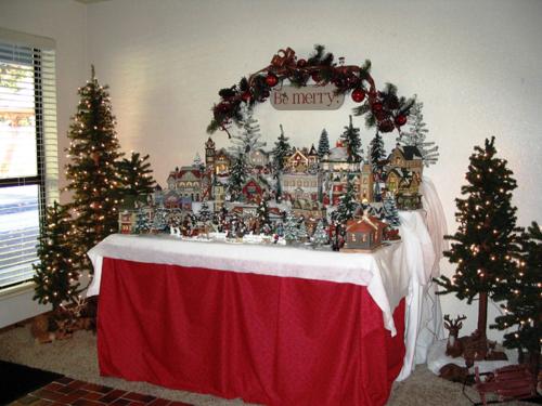 Christmas Tree Inn