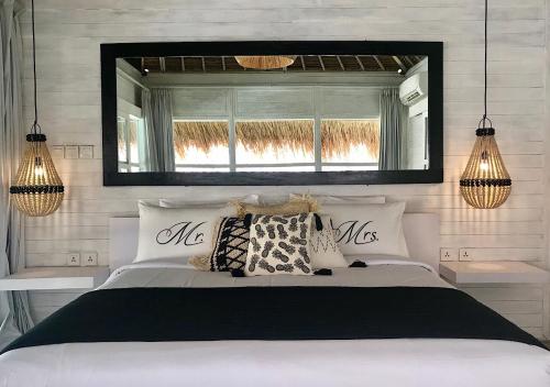 White Palm Hotel Uluwatu Baliにあるベッド
