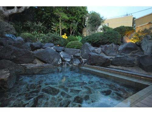 Πισίνα στο ή κοντά στο 伊豆大島 ホテル赤門