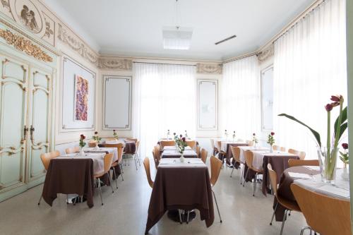 A restaurant or other place to eat at Hotel Grand'Italia