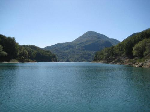 Un paisaje natural cerca de la estancia rural