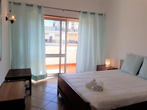 T2 Mira Praia 4- Familiar, 80mt Praia, Wifi
