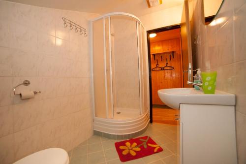Kylpyhuone majoituspaikassa Penzion Na Rozcestí