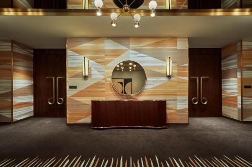 Viceroy Chicago Image