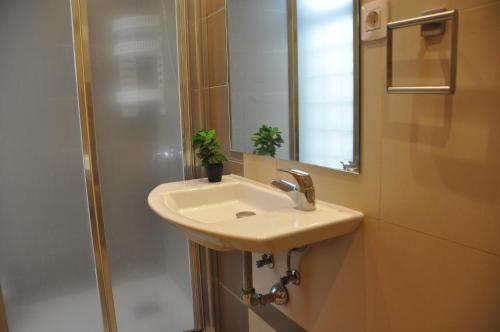 Kúpeľňa v ubytovaní Apartment Canteras Beach Anadela