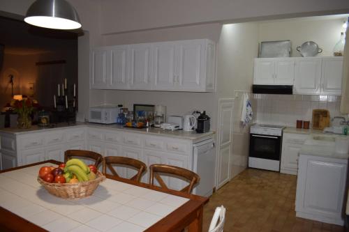 Dapur atau dapur kecil di Villa Avly