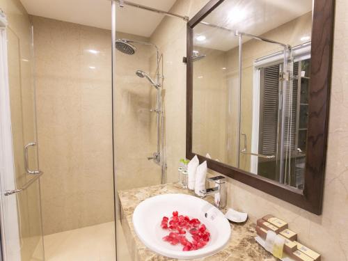 Phòng tắm tại Blubiz Hotel My Dinh Song Da