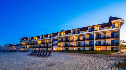 Afbeelding uit fotogalerij van Best Western Plus Dockside Waterfront Inn in Mackinaw City