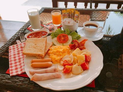 Makanan di atau berdekatan resort