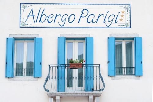 Albergo Parigiにあるバルコニーまたはテラス