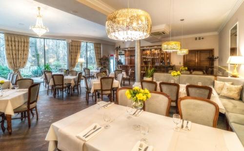 Restoran ili neka druga zalogajnica u objektu Dworek Skawiński