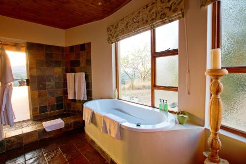 Ένα μπάνιο στο Amakhosi Safari Lodge & Spa