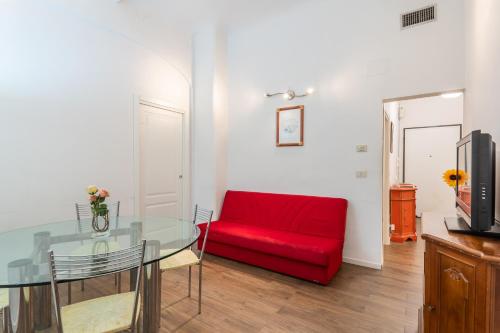 Palazzo Vecchio Apartments by Mmega