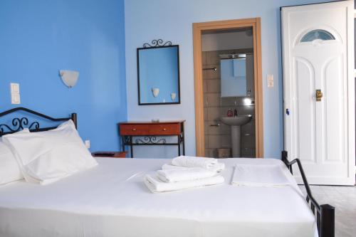 Galería fotográfica de Giakas Rooms en Aegina Town