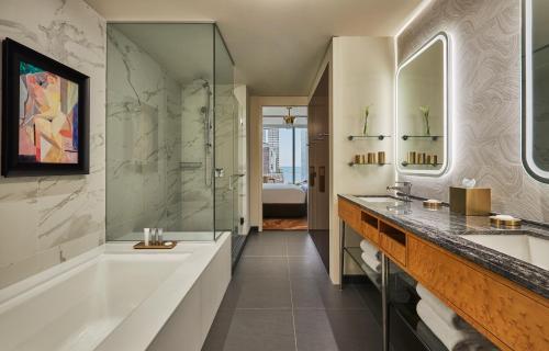 Viceroy Chicago Image