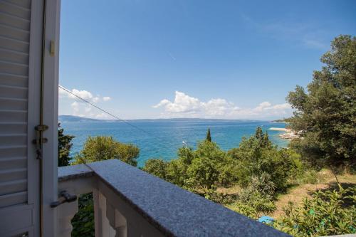 Apartments Josip by the sea