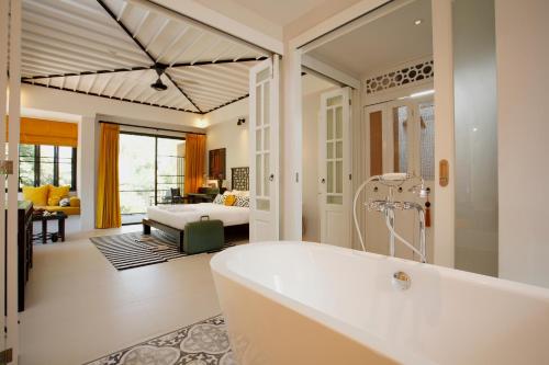 Imagen de la galería de Moracea by Khao Lak Resort - SHA Extra Plus, en Khao Lak