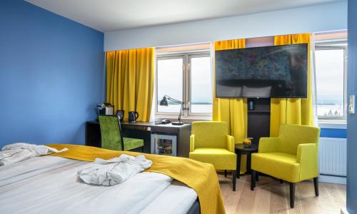 Katil atau katil-katil dalam bilik di Thon Hotel Moldefjord