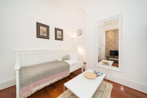 Central London Apartment - Great Location photo 40