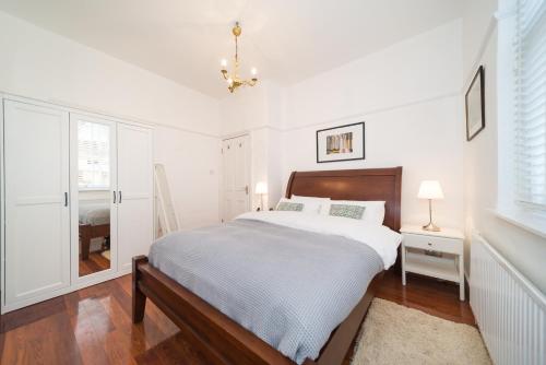 Central London Apartment - Great Location photo 41