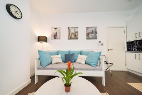 Central London Apartment - Great Location photo 39