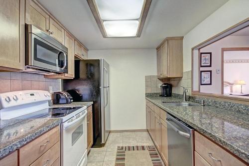 Vs438 Village Square Condo – Photos 3