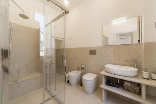 Een badkamer bij Central Apartments