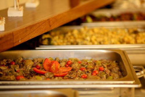 Jídlo v hotelu nebo okolí