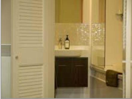 Ένα μπάνιο στο Terra Vive Suites & Apartments