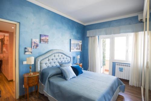 Ένα ή περισσότερα κρεβάτια σε δωμάτιο στο Stradivari Luxury Apartment