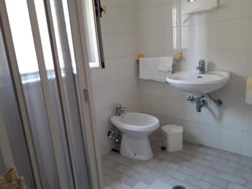 Ванна кімната в Hotel Santa Caterina