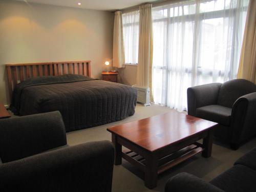 Χώρος καθιστικού στο Aotea Lodge Porirua