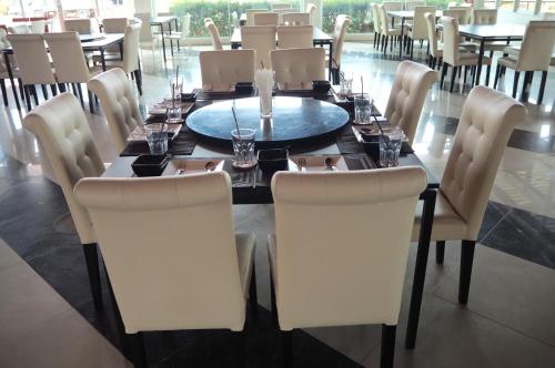 Εστιατόριο ή άλλο μέρος για φαγητό στο BK Place Hotel