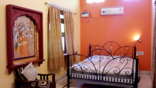 Katil atau katil-katil dalam bilik di Shivam Tourist Guest House